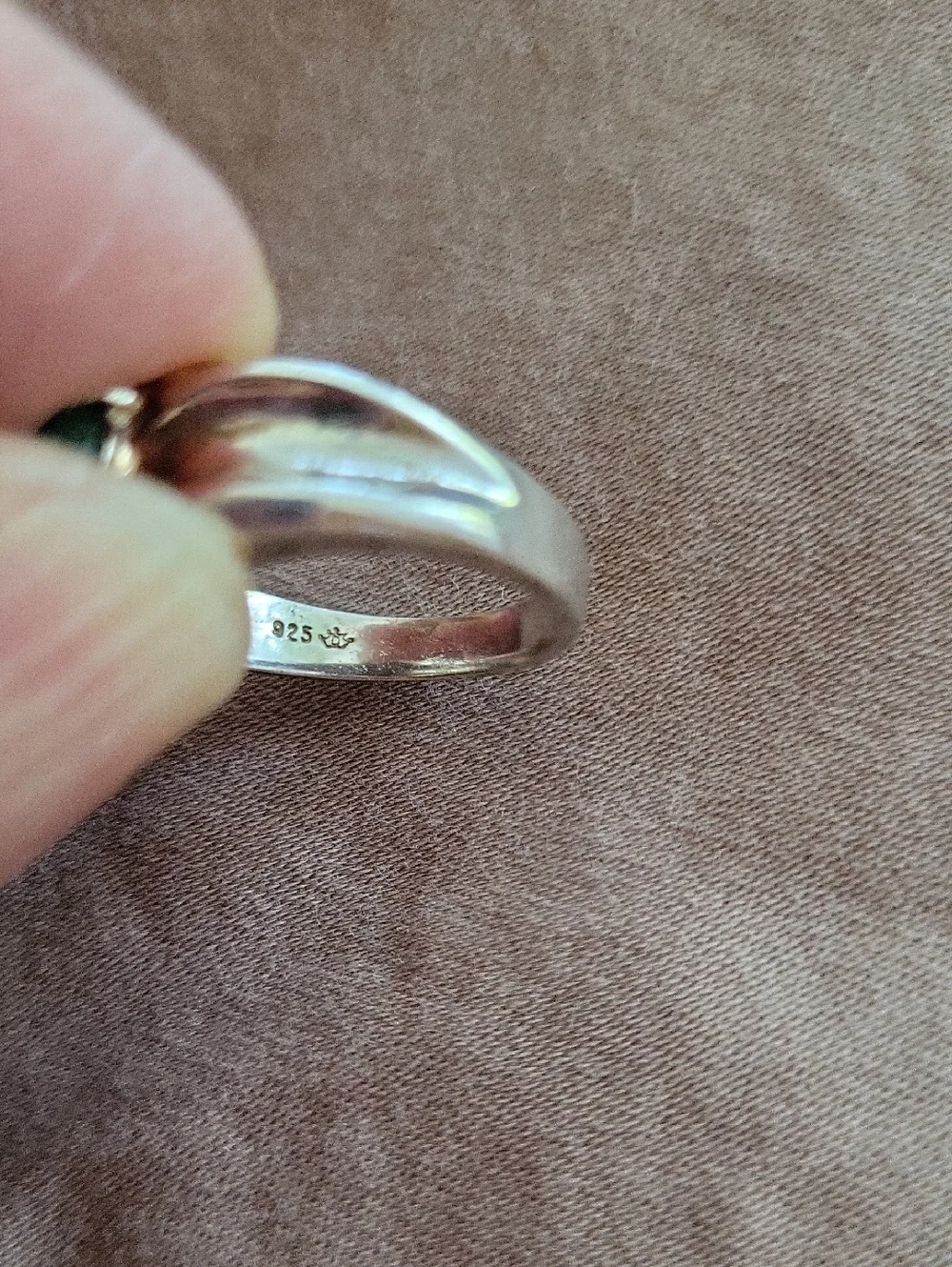 Vintage 925 Sterling Silver Emerald Stone Ring